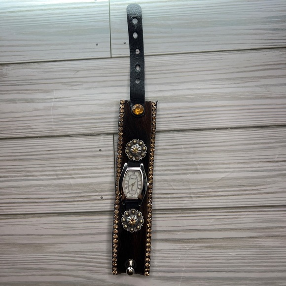 Ann N Eve Western watch - Picture 5 of 11